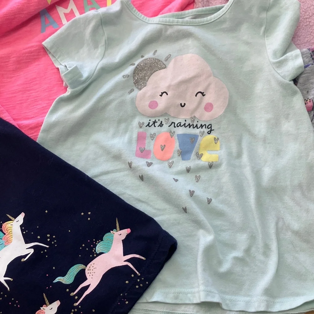 Bundle of size 2 little girl Minnie fleece, T-shirts and‎ skort